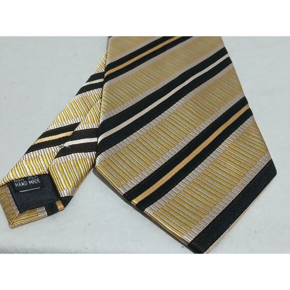 Venturi Uomo 100% Silk Handmade Black/Gold Diagonal Striped Tie - Picture 1 of 8